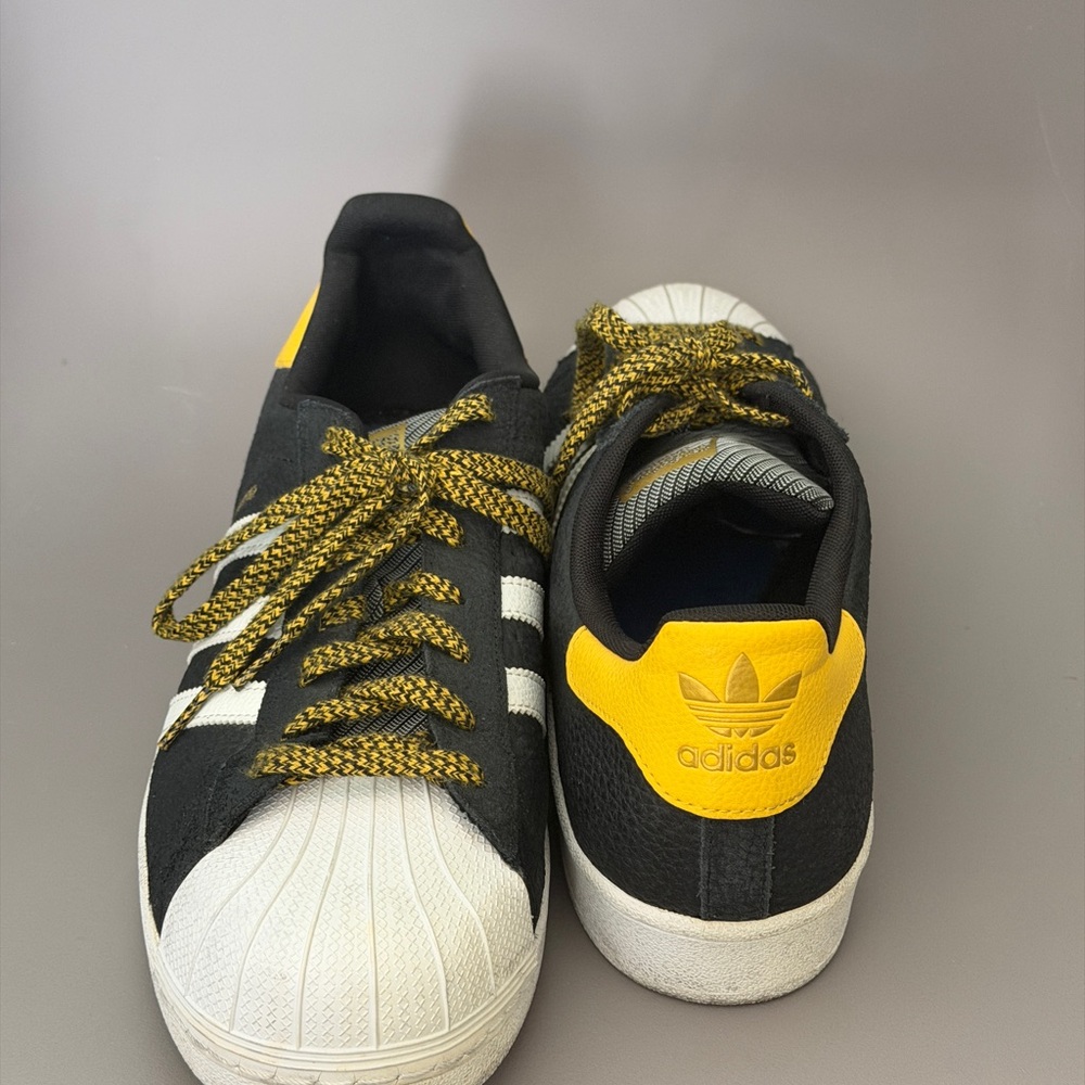 Adidas Superstar Black with Yellow Highlights - Picture 4 of 4